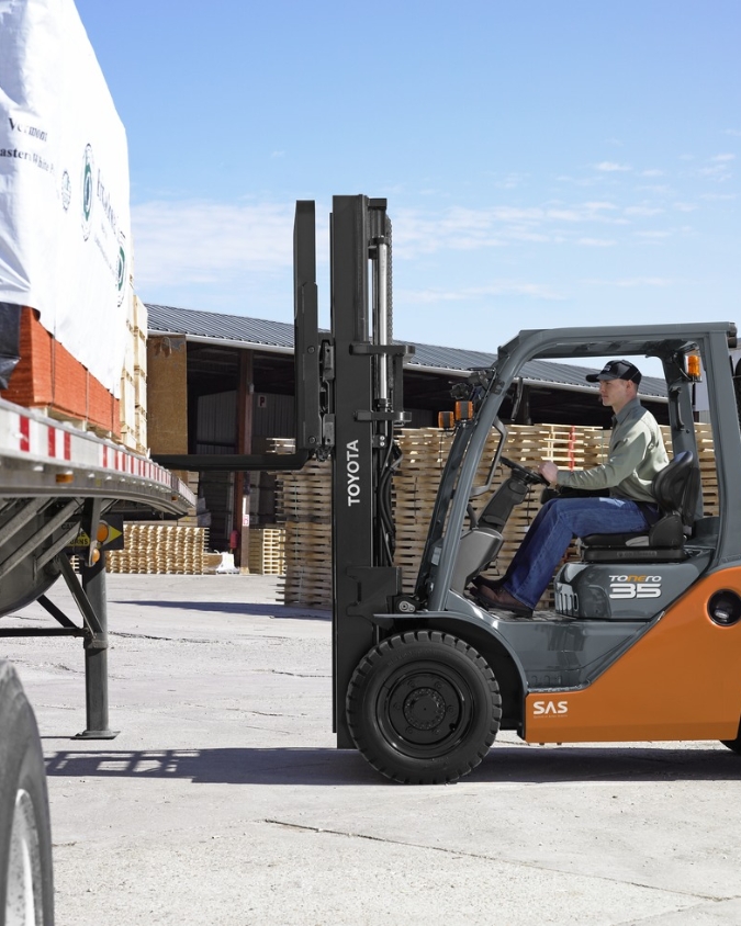 Repuestos esenciales para carretillas elevadoras en mantenimiento preventivo